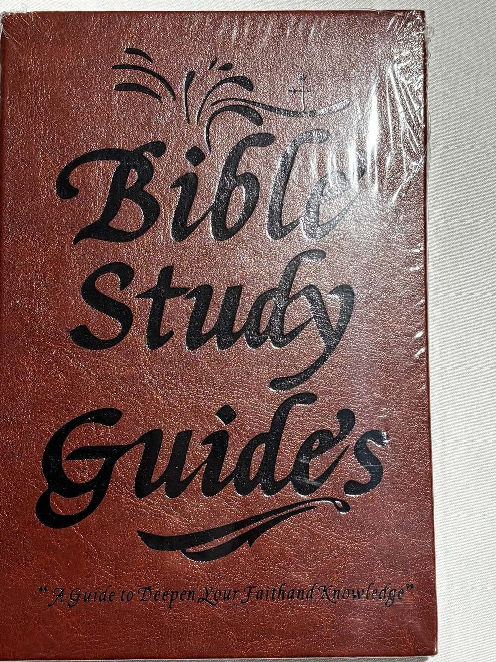 Bible Study Guide: A Guide to Deepen Your Faith and Knowledge